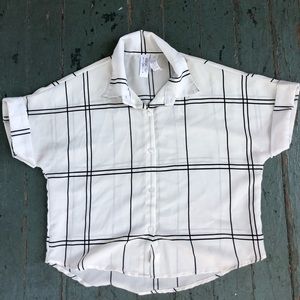 Nice black and white button up blouse